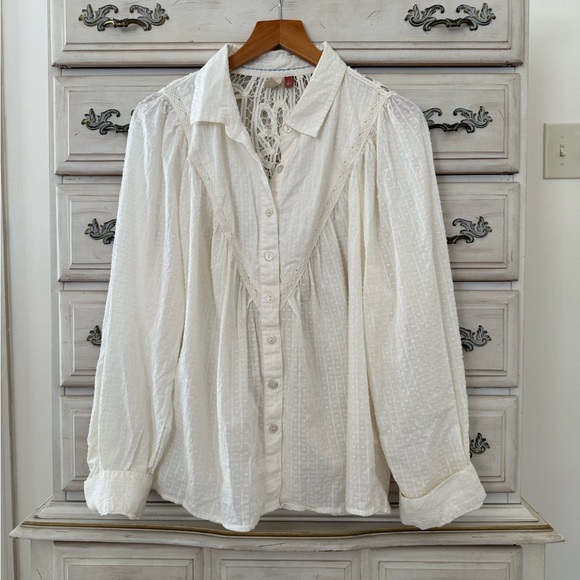 Anthropologie Pilcro Lace Fairy Crochet Back Button Shirt - Picture 5 of 8